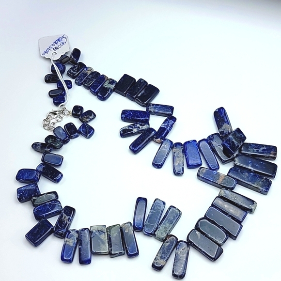 Sodalite Flat Slab 590 Cts Natural Gemstone Single Strand Beaded Necklace - Picture 9 of 11